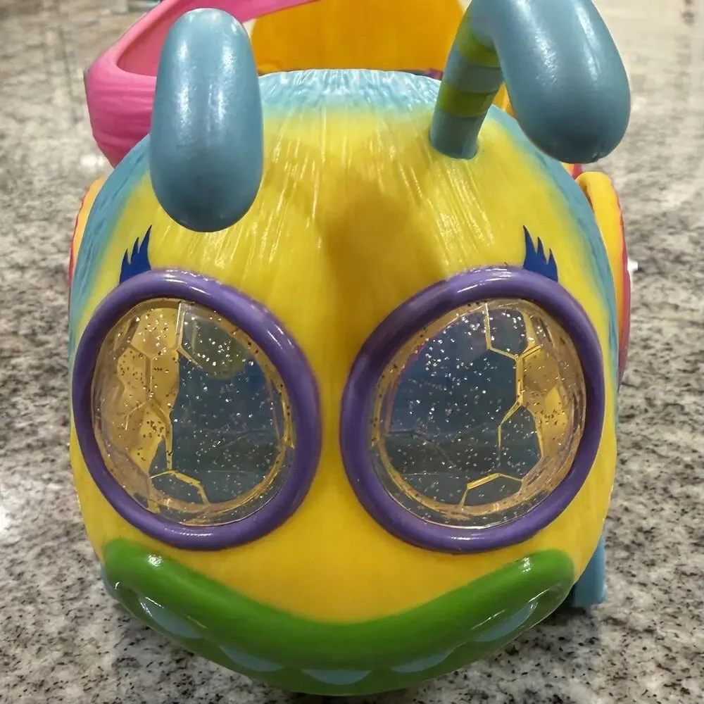DreamWorks Trolls Poppy World Tour Ride Caterpillar/Caterbus Bus Playset Vehicle
